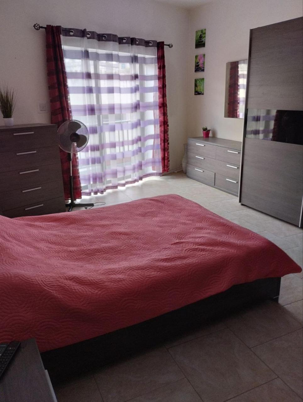 Inessa'S Flat Daire Pietà Dış mekan fotoğraf