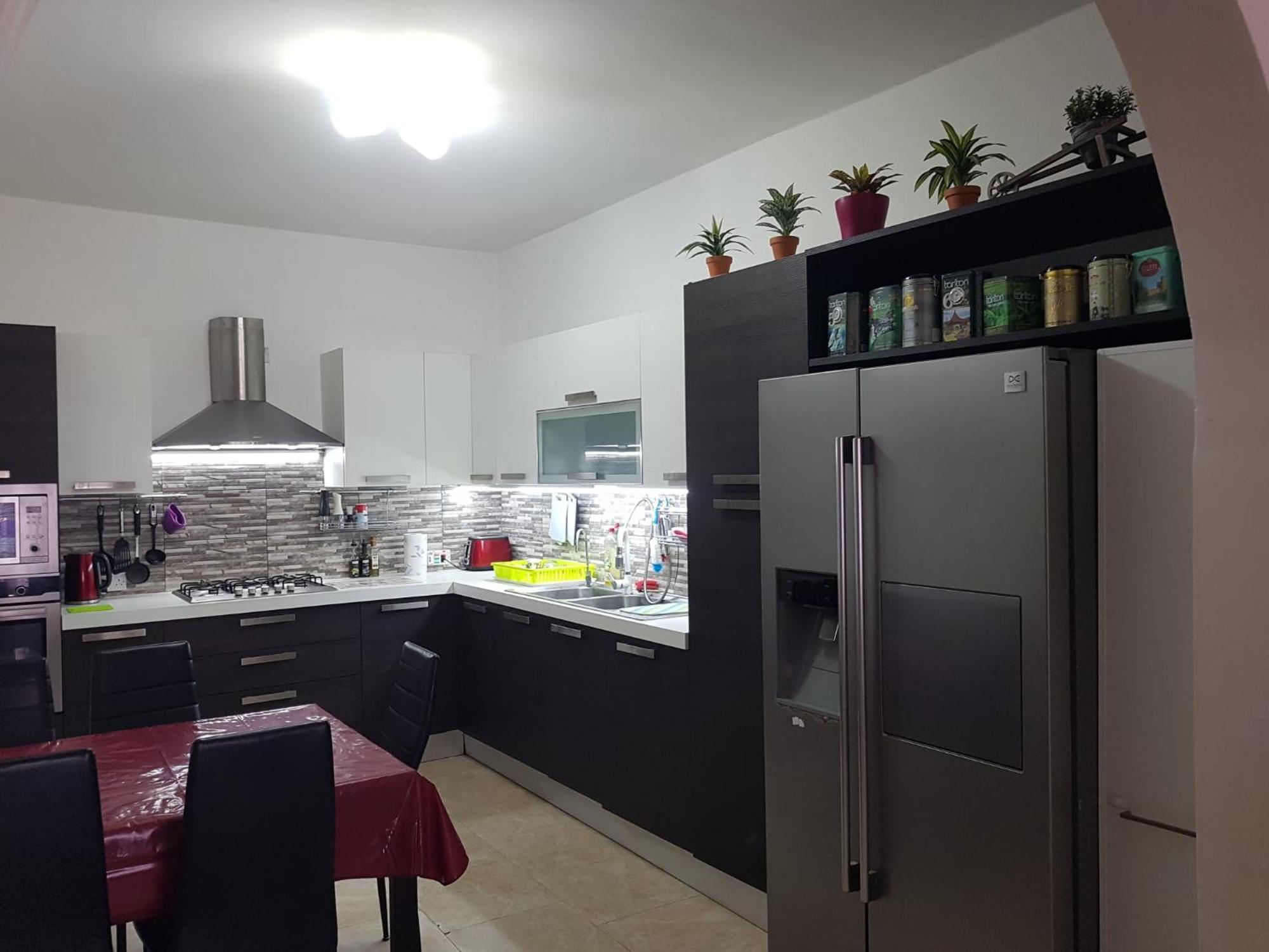 Inessa'S Flat Daire Pietà Dış mekan fotoğraf